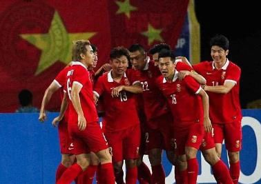盘点中国足球 球迷:男足踢的那么差,为什么不降