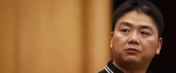 陈庆恩是个从警31年的"老公安",曾任河北廊坊,秦皇岛两市的公安局长