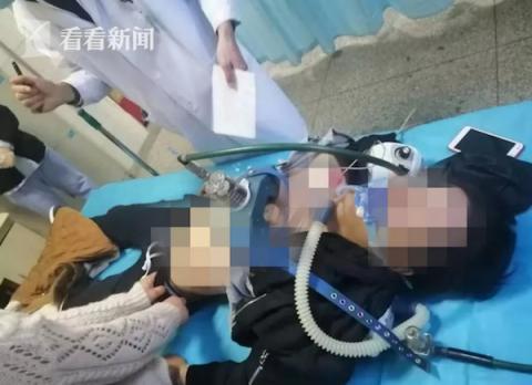 大一新生长跑体测倒地身亡 家属:事发时被撞倒(图2) 大一新生长跑体测倒地身亡 家属:事发时被撞倒(图2)