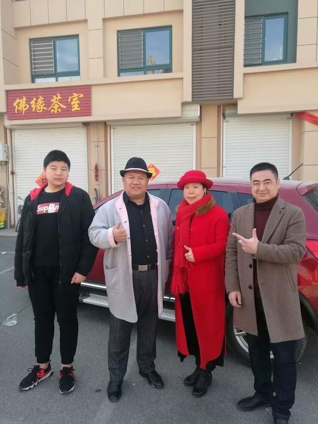 《我是大明星》茫然哥张伟宏和央视人气王辫子