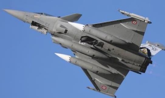 无视中国方面抗议,阵风战机公然降落河内,法媒