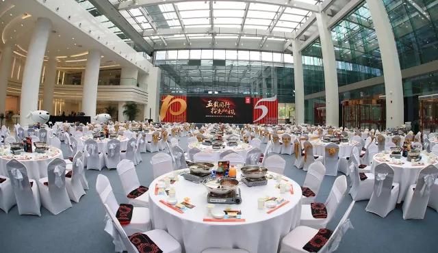 京东家宴老员工:十年前只有2辆配送车,现在的