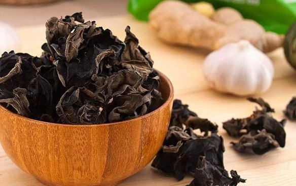 血液很稠吃什么食物能治疗(血液浓稠吃什么食物好) 血液很稠吃什么食物能治疗(血液浓稠吃什么食物好)