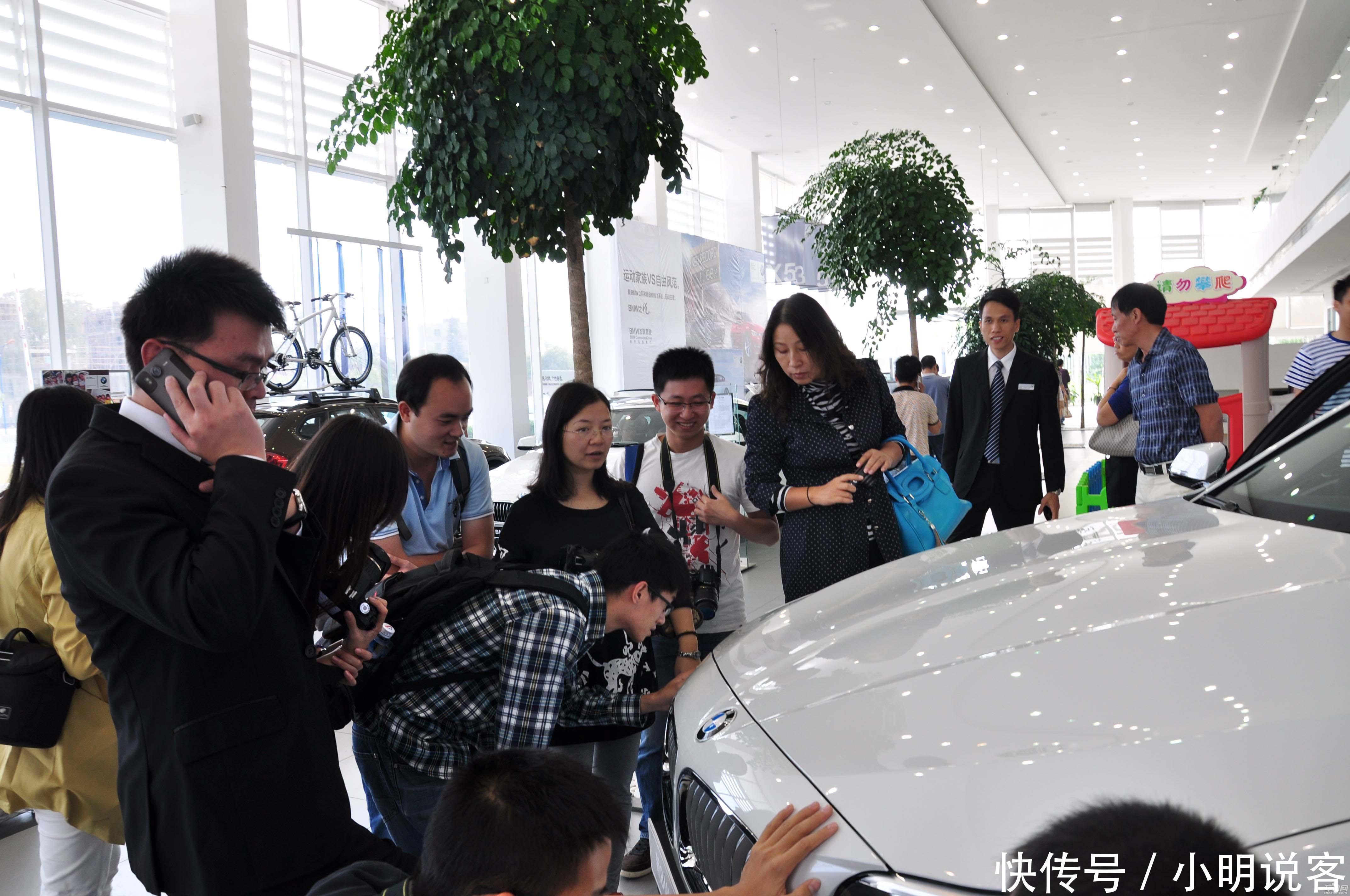 去4s店买车,销售人员最怕你检查这3个位置,看好了!别被坑!