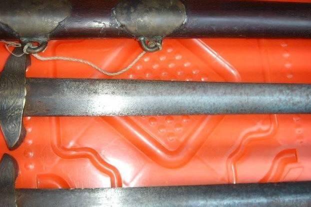 三大鸳鸯冷兵器,日本的鸳鸯剑能逃跑,中国的雌