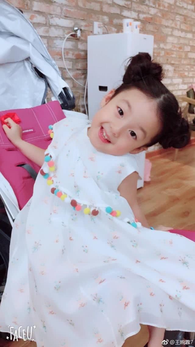 同样是哪吒头,董璇女儿,包文婧女儿,刘畊宏女儿,差距是真的大