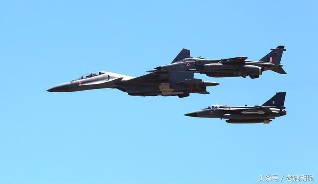 光辉战机才是轻型战机的未来?光辉VS枭龙 哪