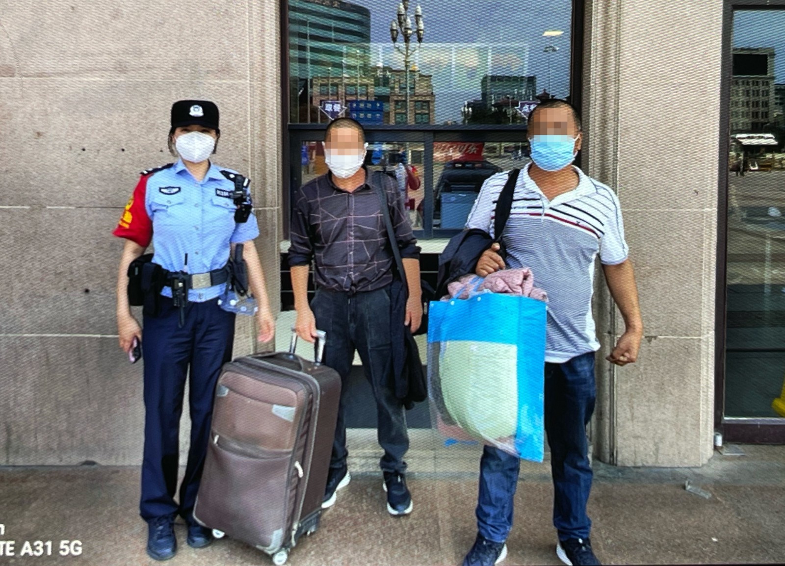 北京铁警积极帮旅客找回遗失物品_北京时间