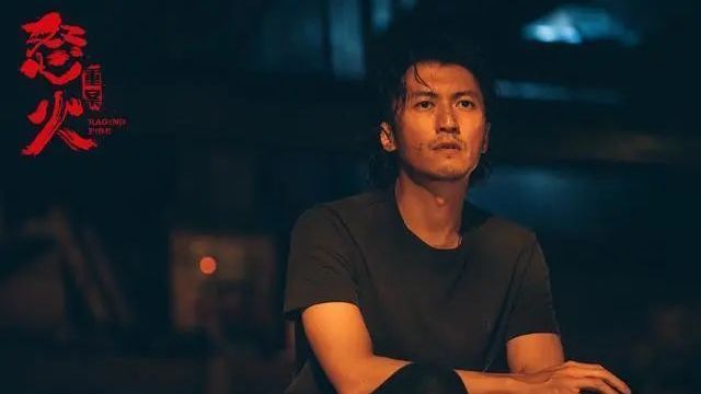 偶尔走出厨房的谢霆锋，还是这么好看！