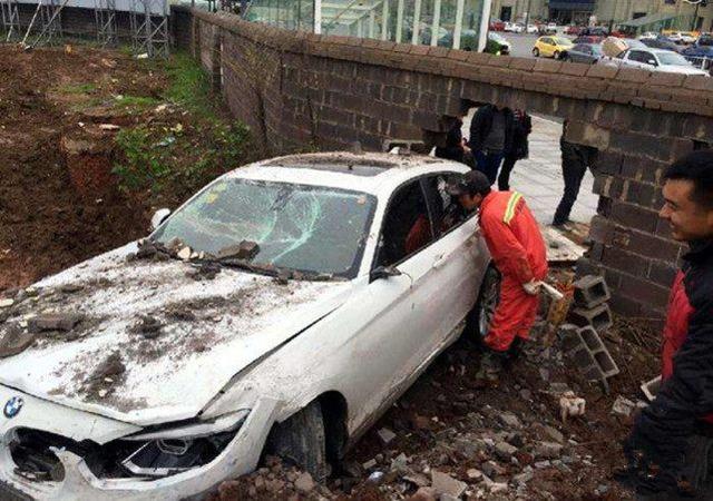 新手开车有多可怕?很多人不知道这几点 轻则毁车重则丧命