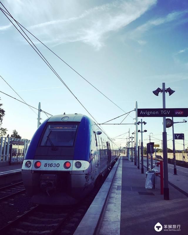 一周假期人均1W+,如何游遍明信片上比巴黎还