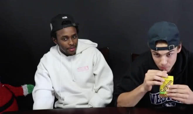 老外试喝中国饮料,外国人居然最爱喝这款中国