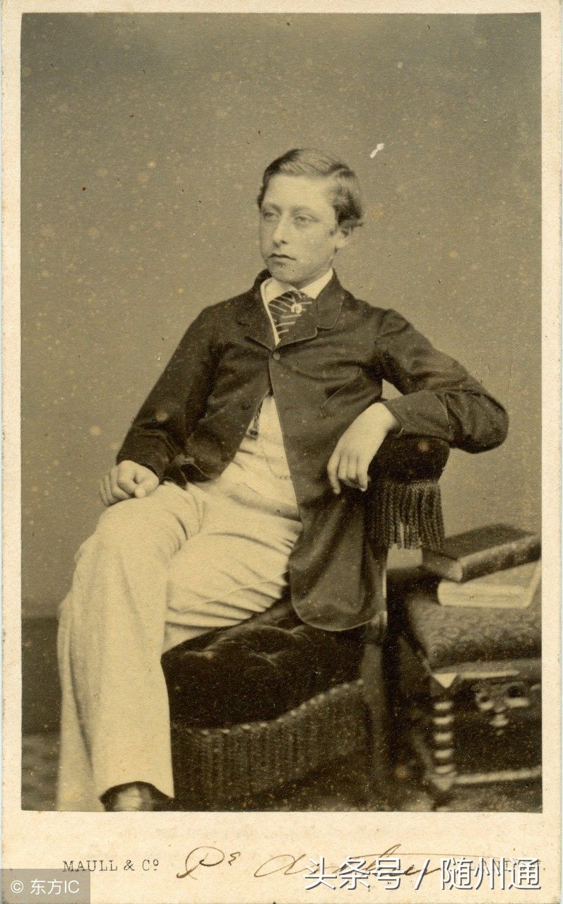 维多利亚女王生9个孩子 最后两胎用麻醉 她是