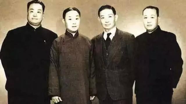 历史上著名的旦角为什么都是男扮女装？