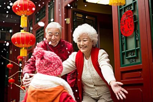 春节没回老家拜年,是对父母不孝吗?