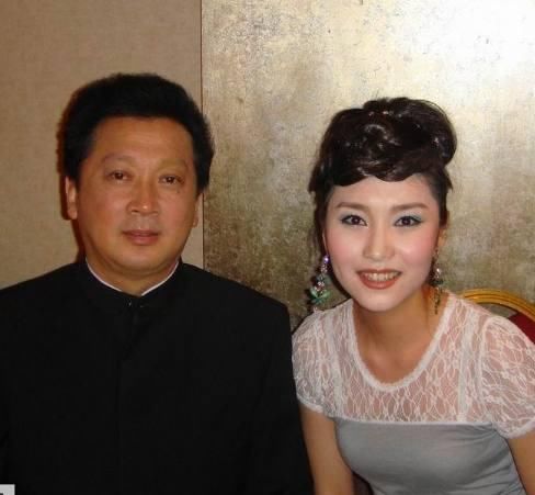 在小编看来,无论是从商还是从艺都需要有一定的天赋支持,而郁钧剑则从