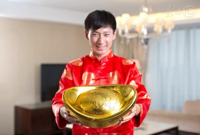 本命年为啥不顺?穿红色可破解吗