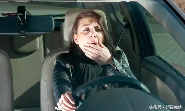跑高速容易犯困?这4个原因你知道吗