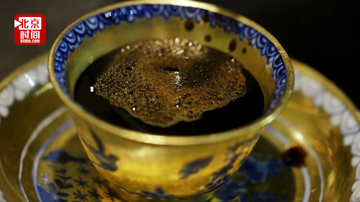 十万一杯的咖啡什么味？日本咖啡馆向客人提供煮完22年的陈酿咖啡