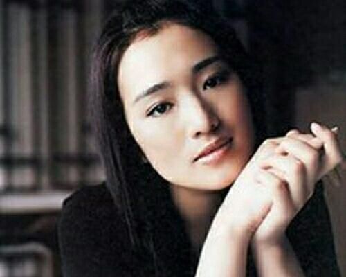 出国定居加入外籍者,注销中国户口。大快人心