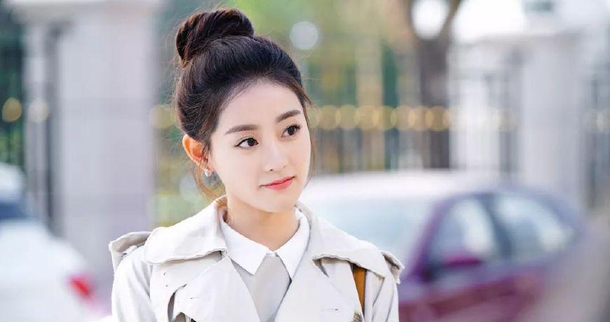 杨幂工作室最美艺人,被称扶不起的阿斗,热巴邓