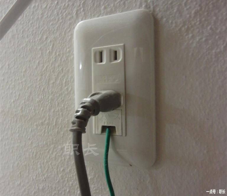 为什么说日本普及三孔插座还需五十年?看到日本电器插头你就懂了