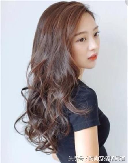 2018年流行卷发发型,这6款每一款都可以美一