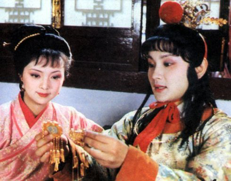 宝玉宝钗有缘无分 "金玉良缘"只是一厢情愿
