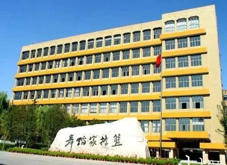北京舞蹈学院创意学院毕业作品展演《一堆“生蛋蛋”》即将在二七剧场上演