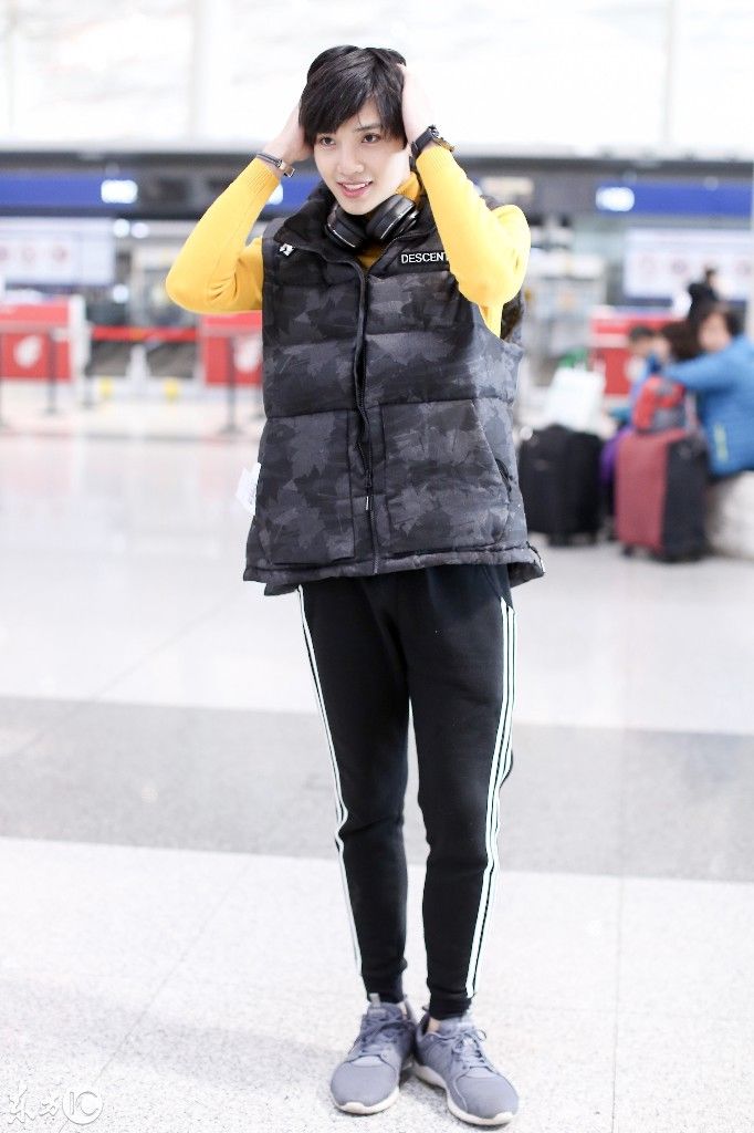 北京机场遇见泰国歌手黄书豪