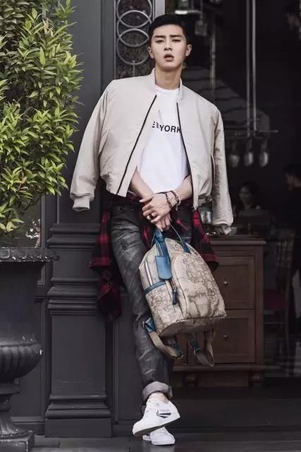 想让自己看起来长高一点,穿衣增高妙招