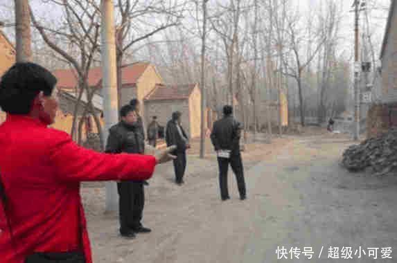 朱之文被村民排挤,却仍坚守农村,他终于给出了