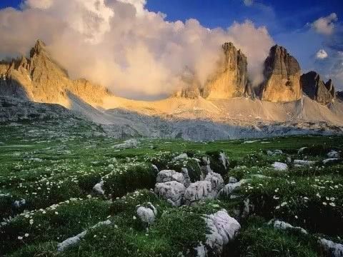 世界上最美的十大火山,最危险的地方风景也最
