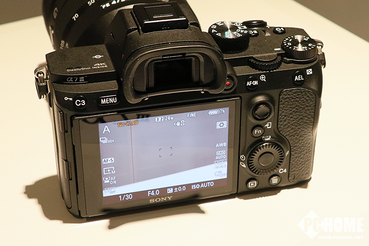 「风向标」定义基准 索尼微单A7M3外拍