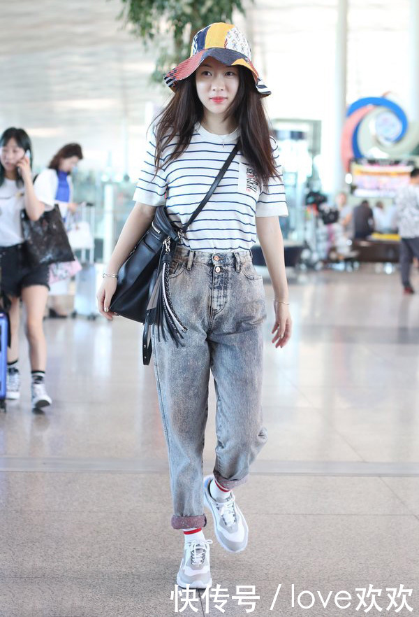 霍思燕机场与神秘男子拥抱被拍,网友直呼:他可