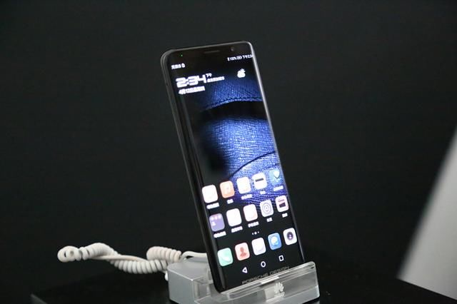 终于知道为什么王思聪购买50部华为Mate RS