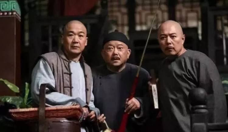 范冰冰、华谊要跑路?范伟也要出大事.