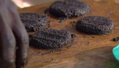 青蛙还能做成饮品?这四大世界黑暗美食你能接