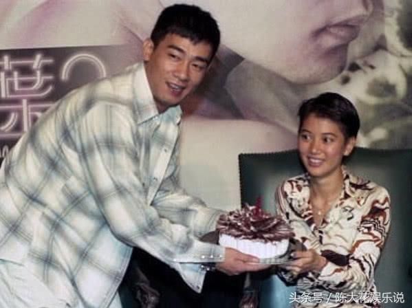 应采儿晒陈小春旧照为袁咏仪庆生,简直就是放