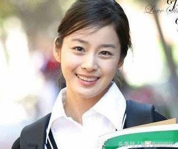 金泰熙中学时期照片曝光,成绩外貌都是顶级,连