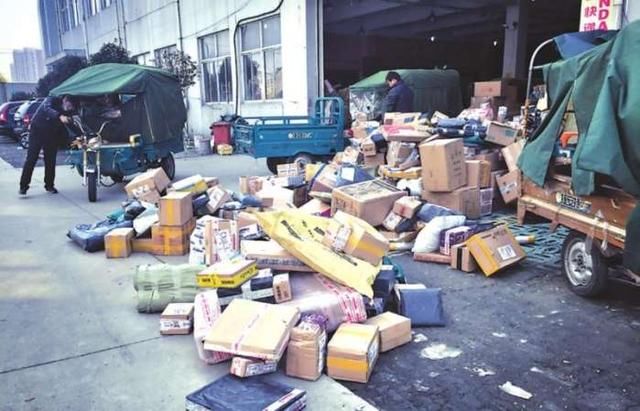 加盟一家快递公司到底有多挣钱,为何快递员都