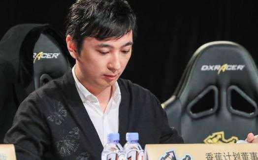 王思聪直怼赵本山: 花3亿买飞机也还是农民! 赵