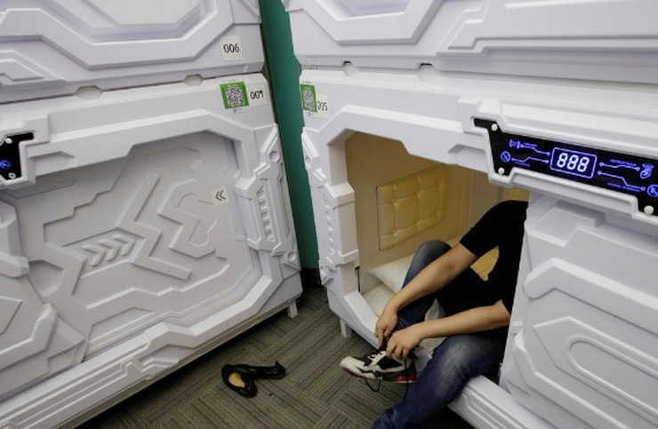 惊现胶囊宿舍!半小时仅6元你愿意住吗?(图)