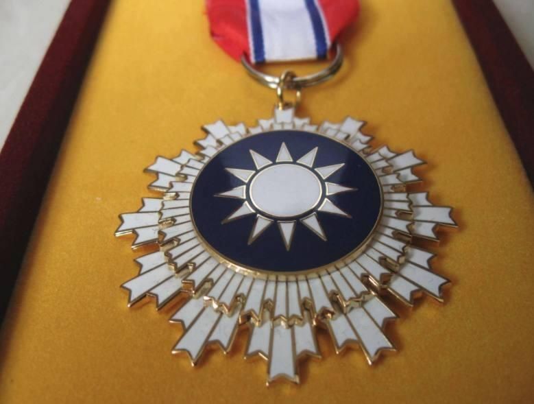 只有一个女人获得青天白日勋章,她的靠山最猛