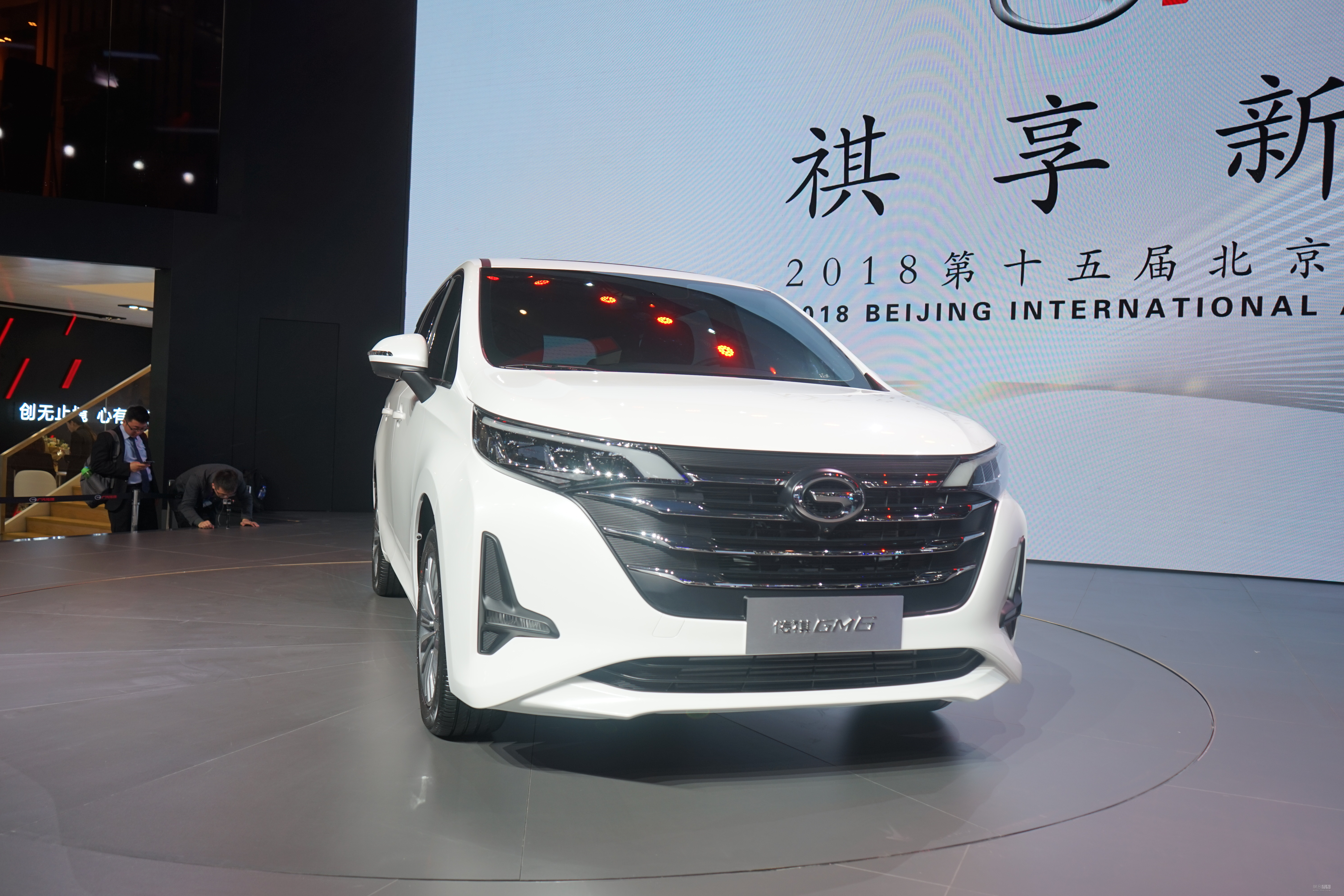 对标gl6/六座布局 广汽传祺gm6正式发布