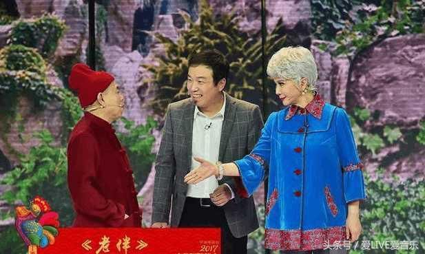 潘长江近期在哪里演出 t011ee3f520f641abfe.jpg