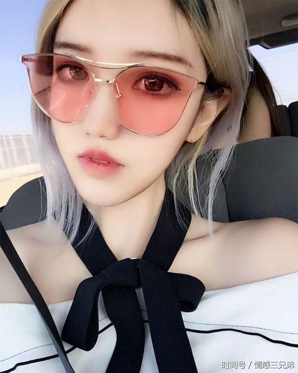 追女人技巧: 和女生聊天第一句话该怎么说? 搭