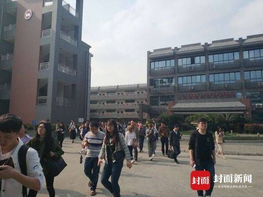 2018四川省考笔试开考:近三万人弃考 竞争最