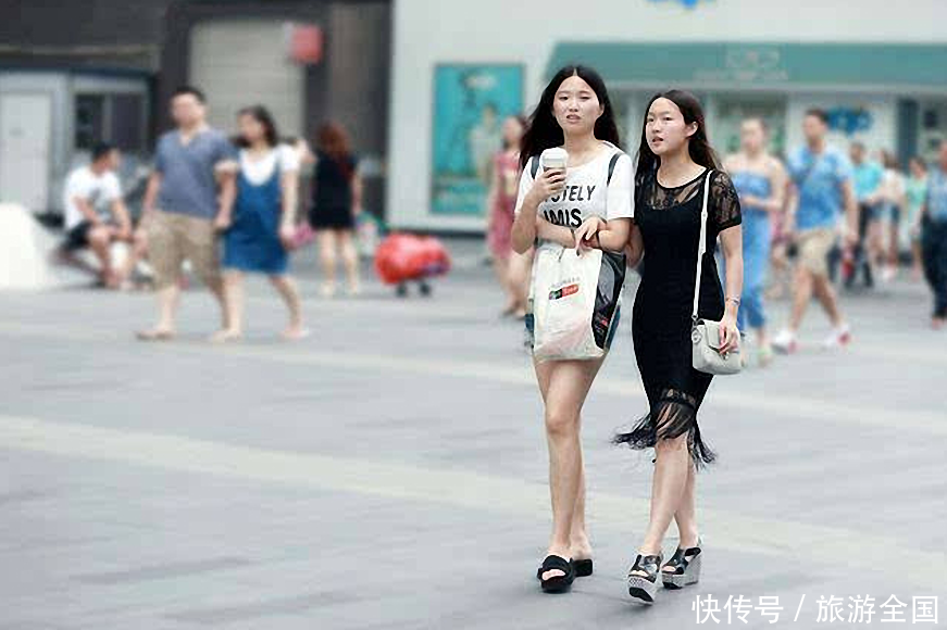 中国这座城市面向东南亚,开通了高铁,广西人去