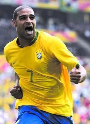 巴西足球历史上的十大前锋分别是谁?